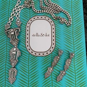 Stella & Dot necklace with matching earrings